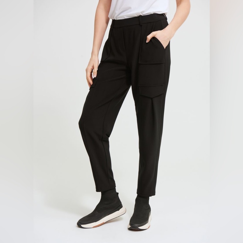 JOSEPH RIBKOFF 🇨🇦 Black Pull-on Straight Leg Cargo Pants, Size 6